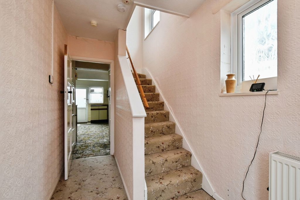 Property photo 2 of 20 Pbox-Img.Jpg