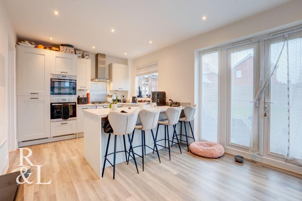 Property photo 3 of 26 1 Gadsby (16).Jpg