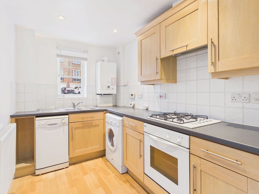 Property photo 3 of 7 Kitchen