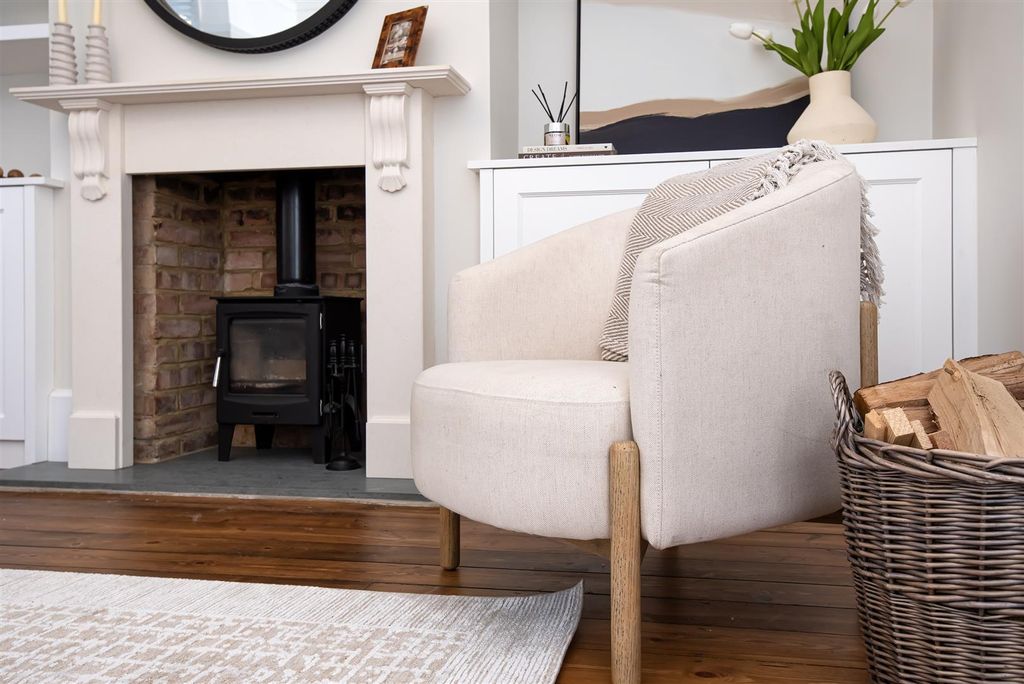 Property photo 3 of 28 Helliwell & Co