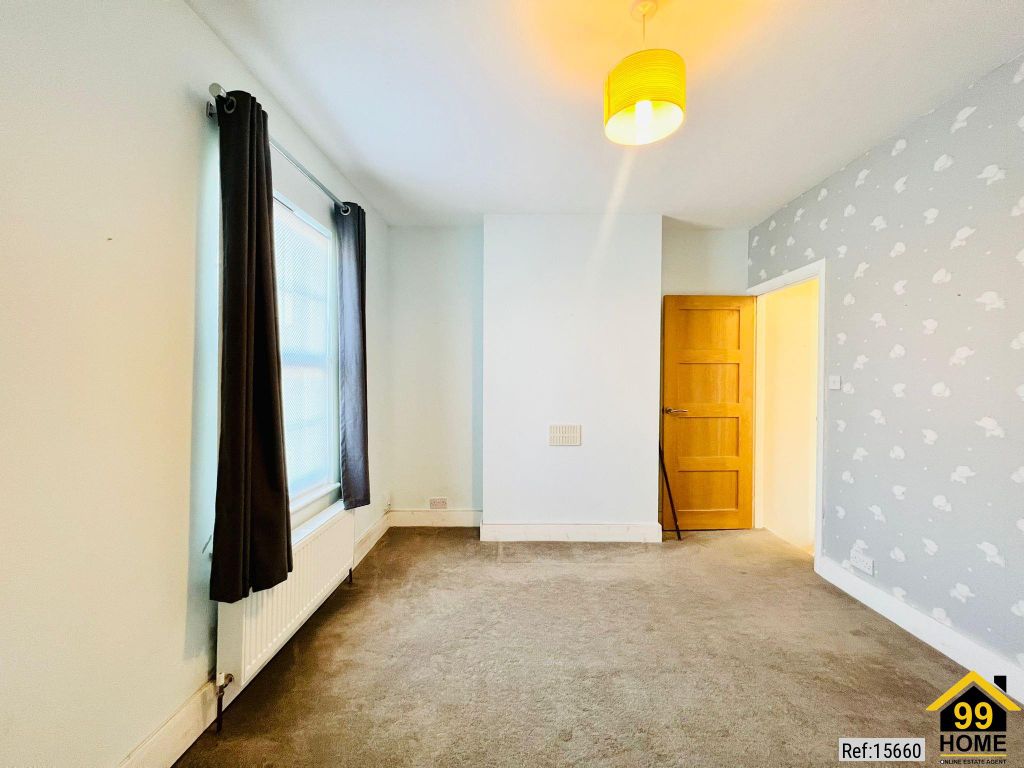 Property photo 1 of 11 Photo 0