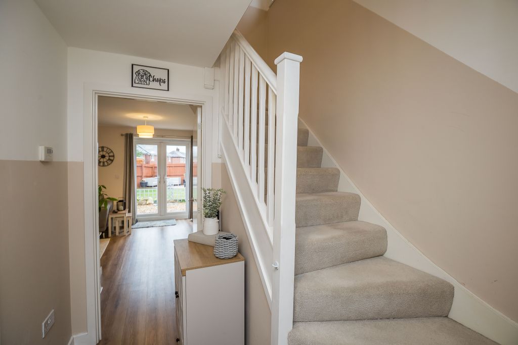 Property photo 2 of 17 E4Fc7d1Da15F988c8c8F11779E08F5F748038Acb.Jpg