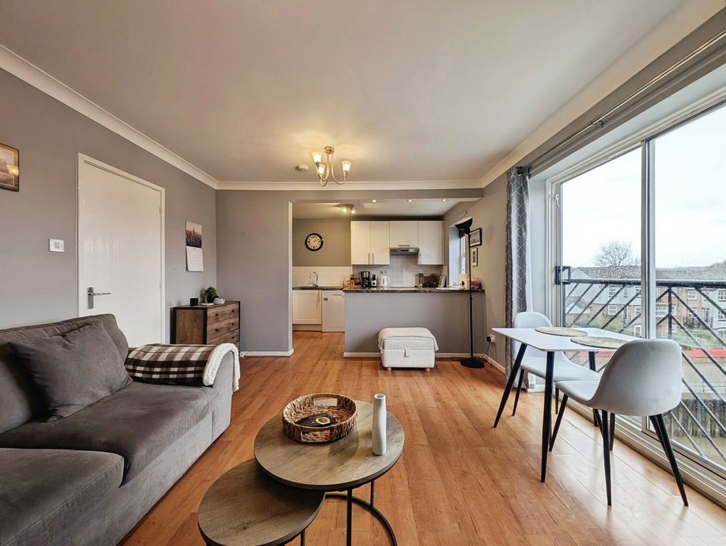 Property photo 2 of 8 Pbox-Img.Jpg