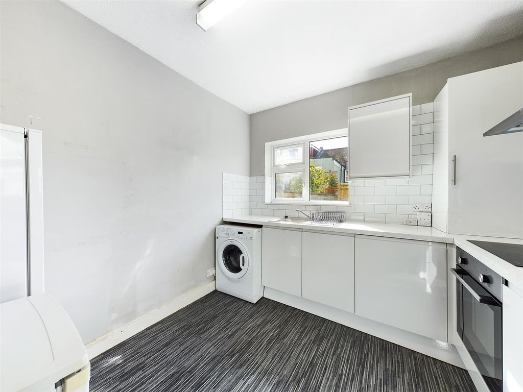 Property photo 2 of 11 Cam00771P1-Pr0160-Still03.Jpg