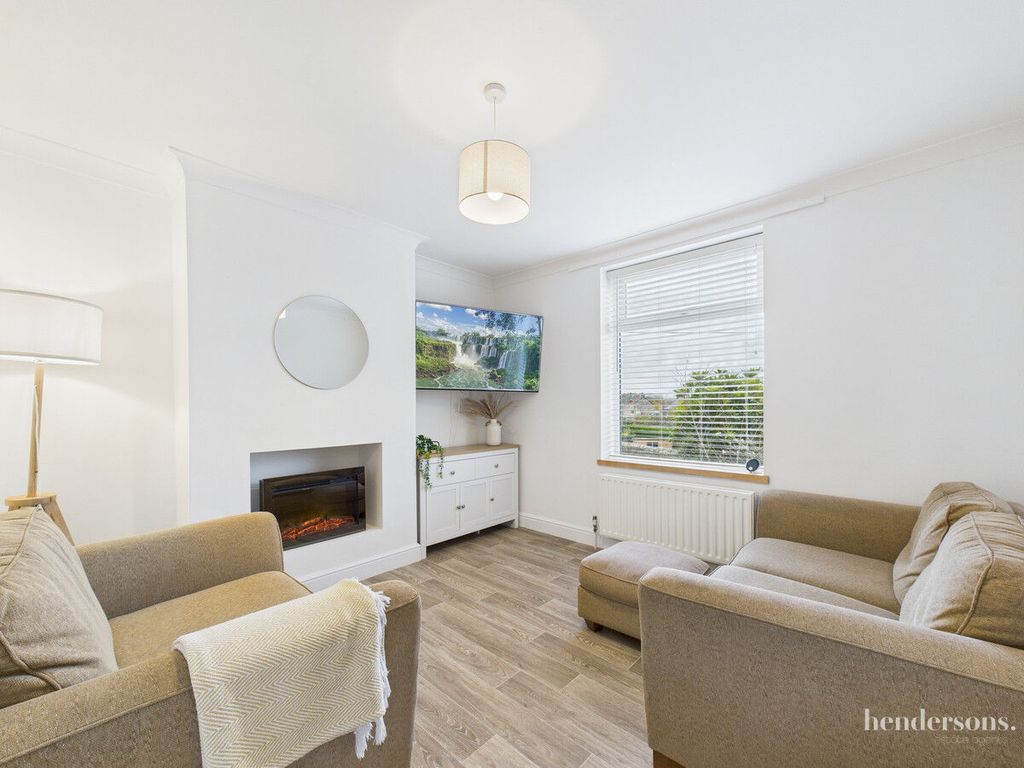 Property photo 2 of 34