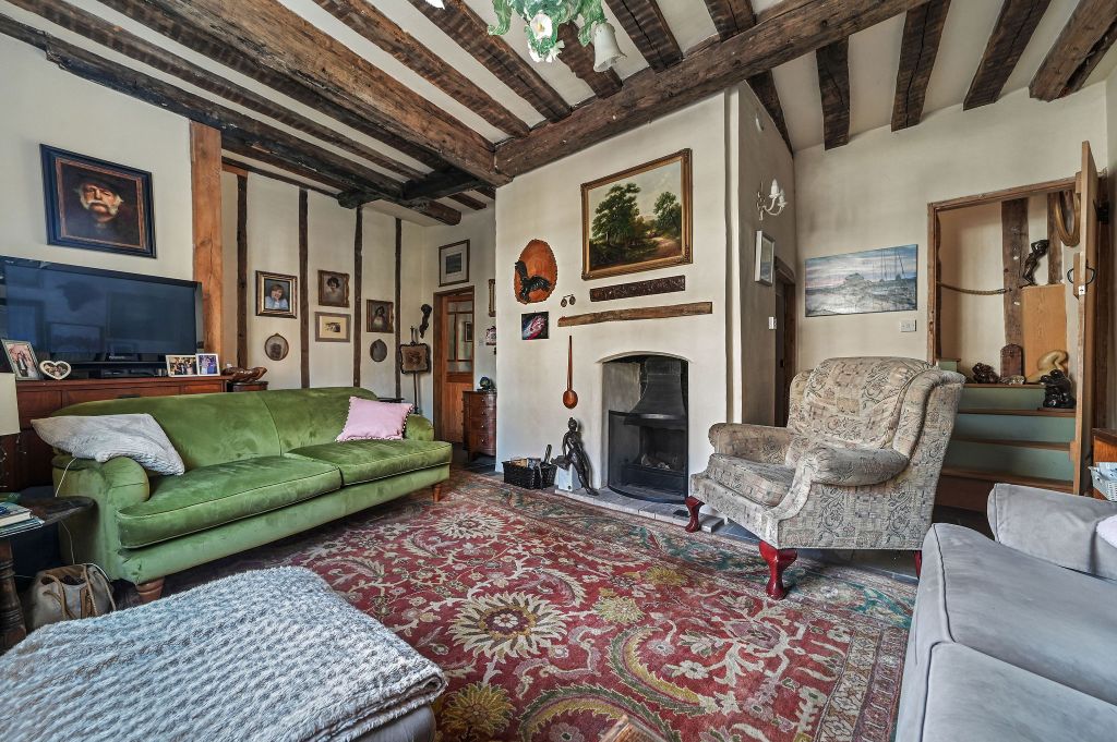 Property photo 2 of 13