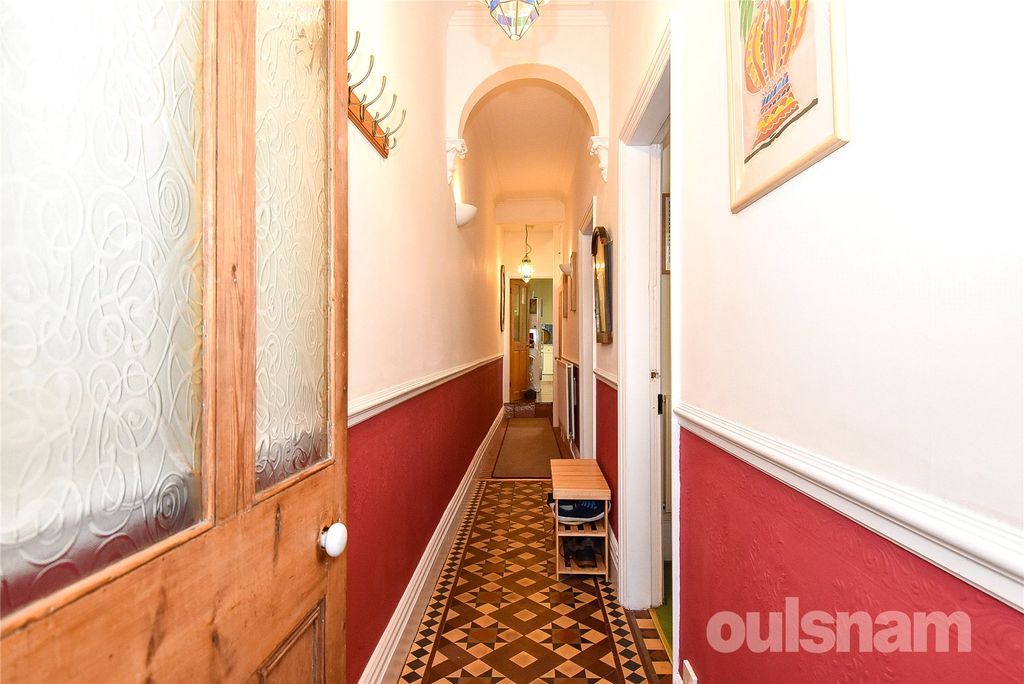 Property photo 2 of 27 Picture No. 02