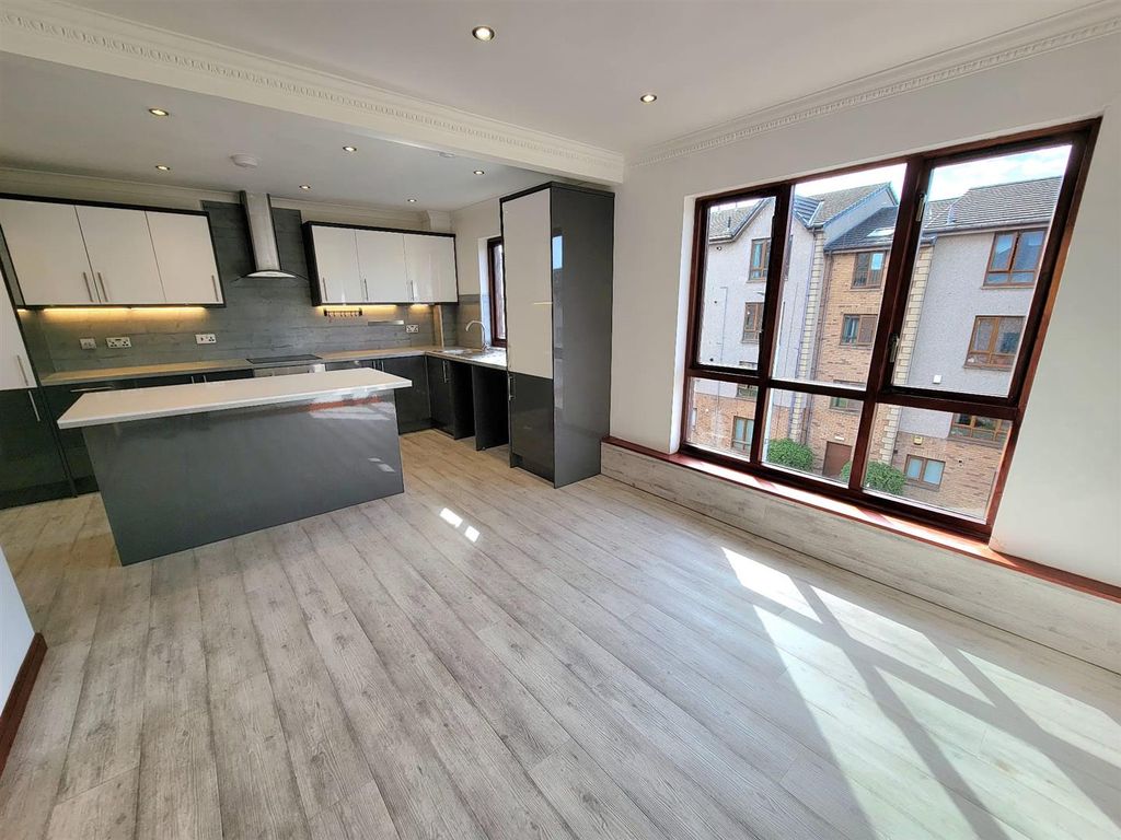 Property photo 2 of 23 Knm0091Glel Dining Kitchen (2).Jpeg