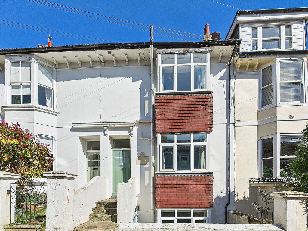 Property photo 1 of 24