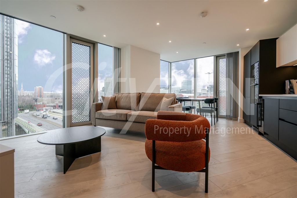 Property photo 1 of 23 Reception