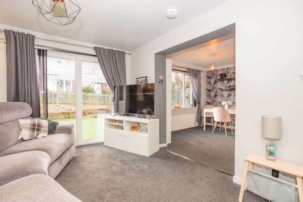 Property photo 2 of 36 Open Plan Family Lounge/Dining Areas