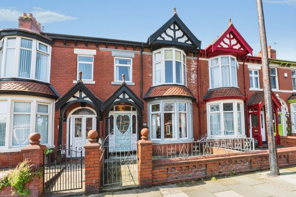 Property photo 1 of 18 Pbox-Img.Jpg