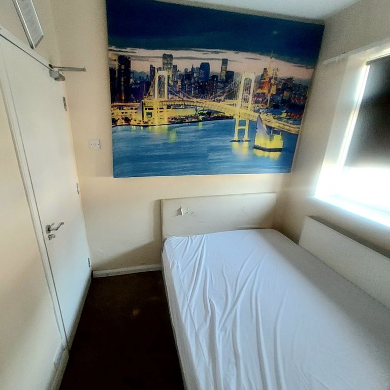 Property photo 1 of 4