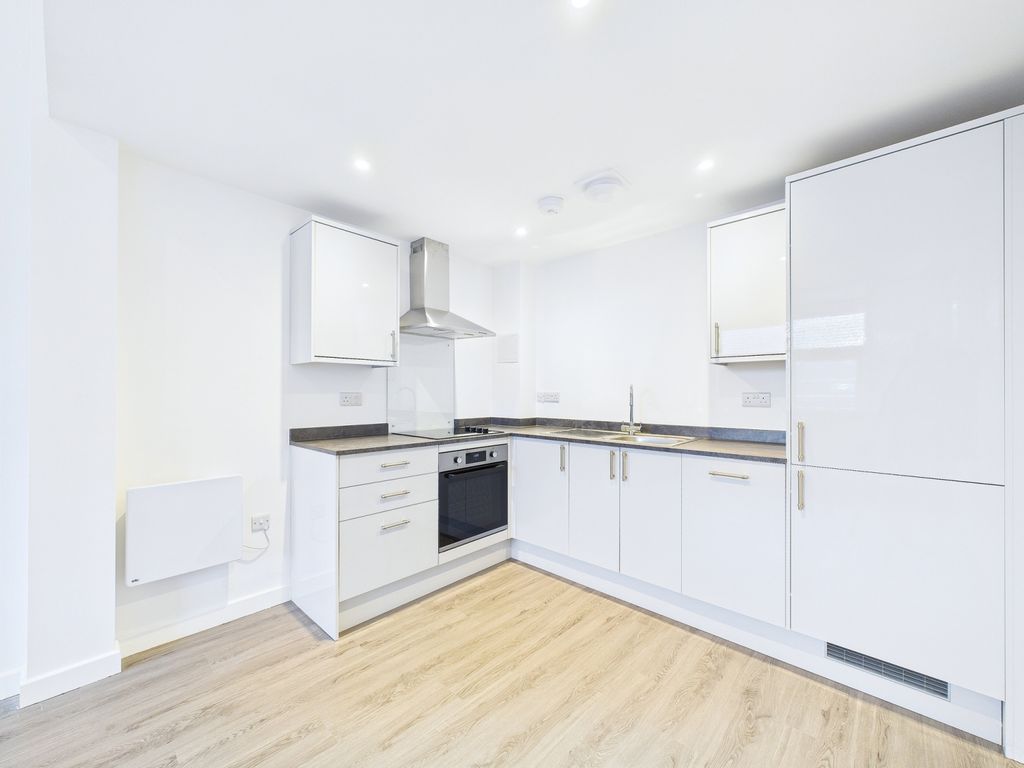 Property photo 1 of 9 Cam01909G0-Pr0445-Still003