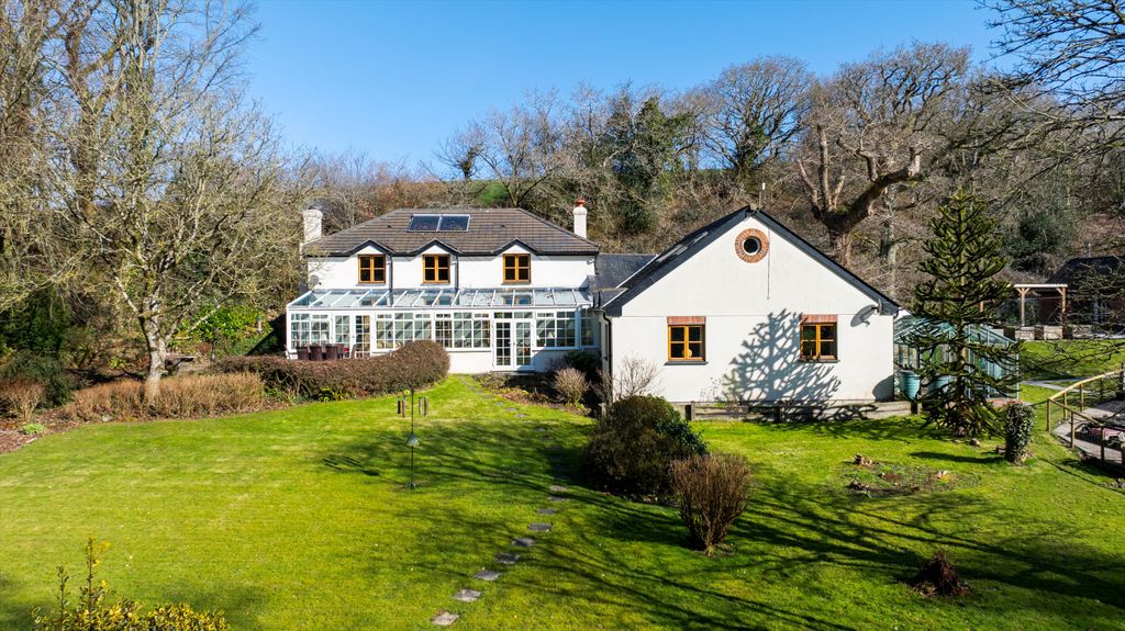 Property photo 2 of 17 Image