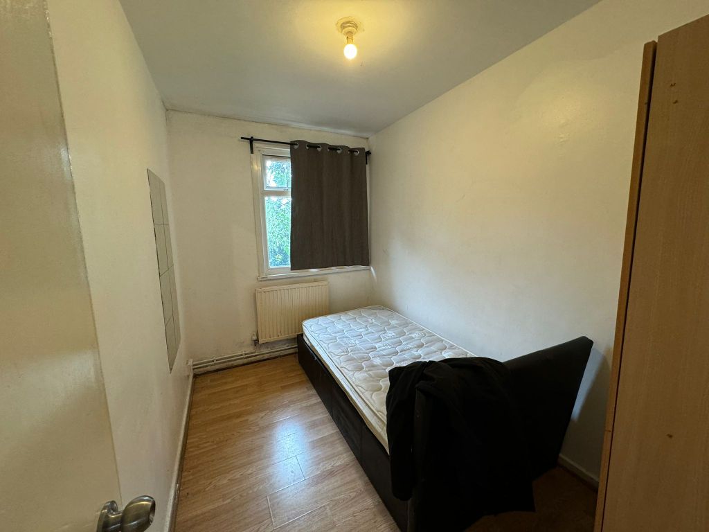 Property photo 1 of 4