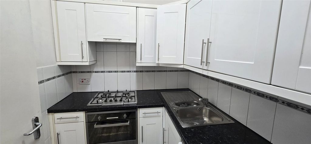 Property photo 3 of 6 Picture No. 05