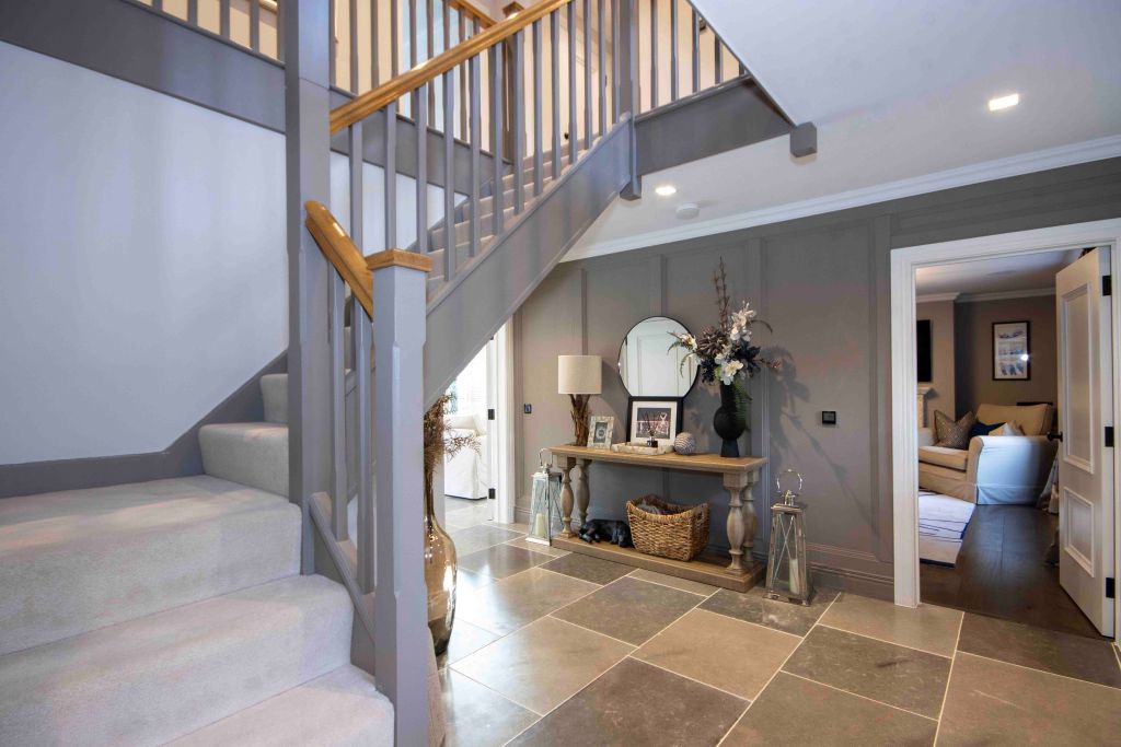 Property photo 2 of 20