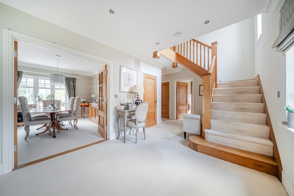 Property photo 2 of 14 Reception Hall