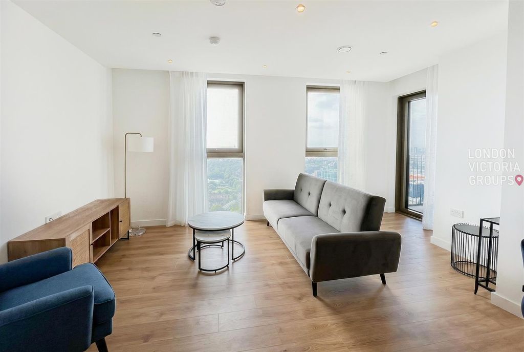 Property photo 1 of 11 1-7913.Jpg