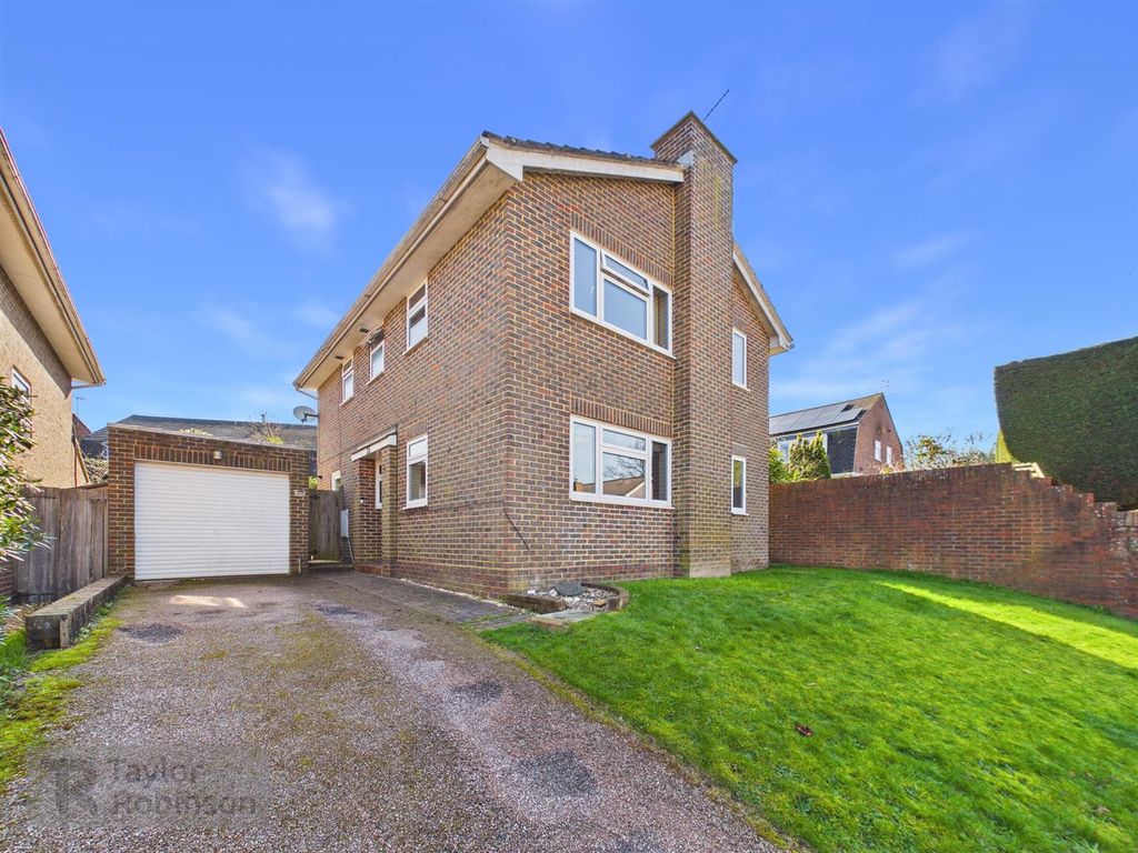 Property photo 1 of 18 Cam02600G0-Pr0664-Still034 (1).Jpg