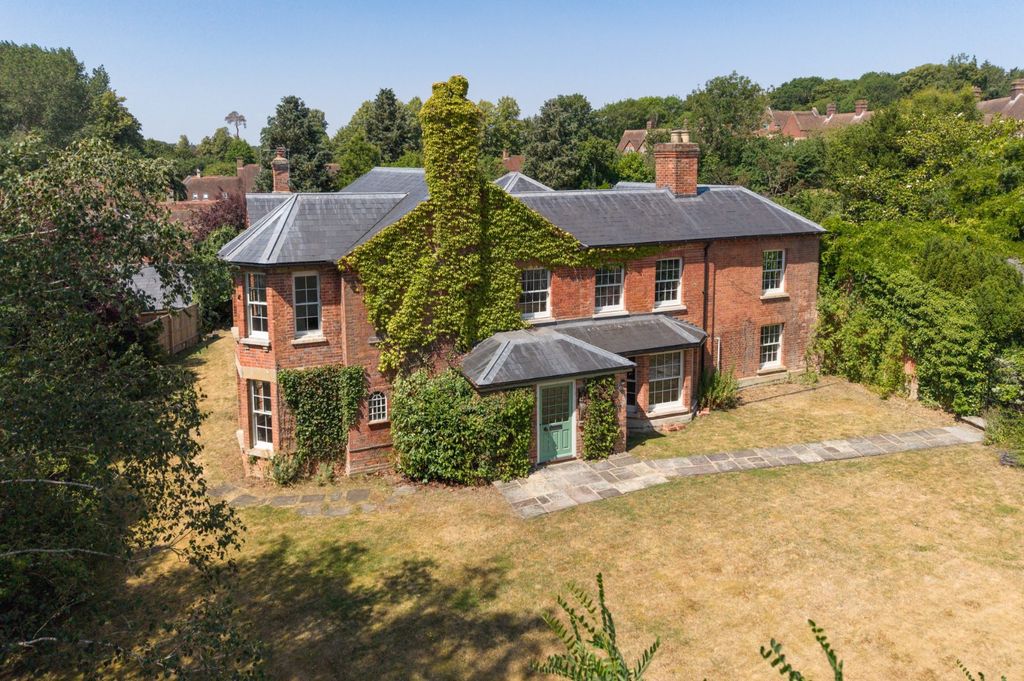 Property photo 1 of 22 Mead House