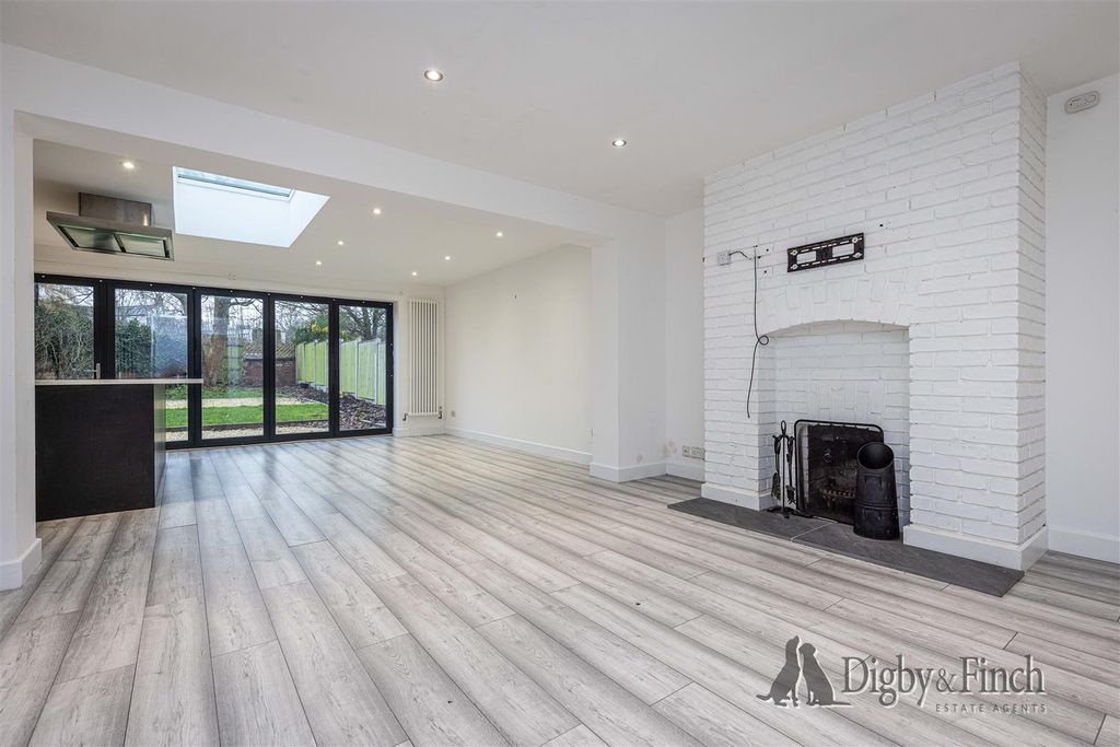 Property photo 3 of 19