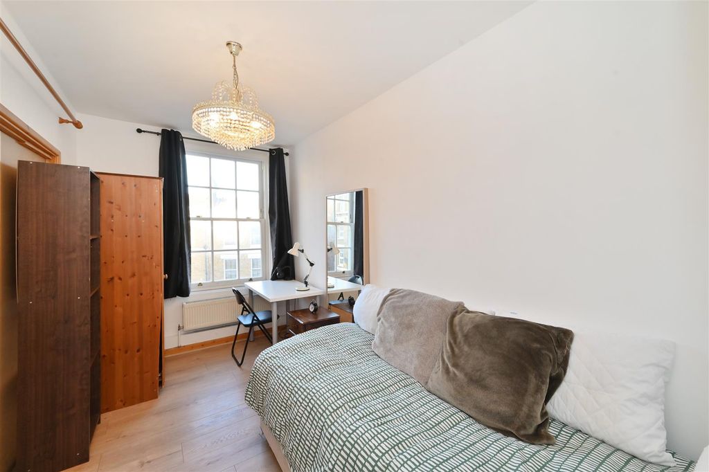 Property photo 3 of 7 Bedroom 4 .Jpeg