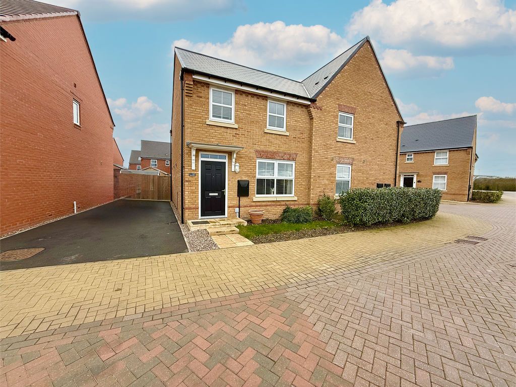 Property photo 1 of 14 Front