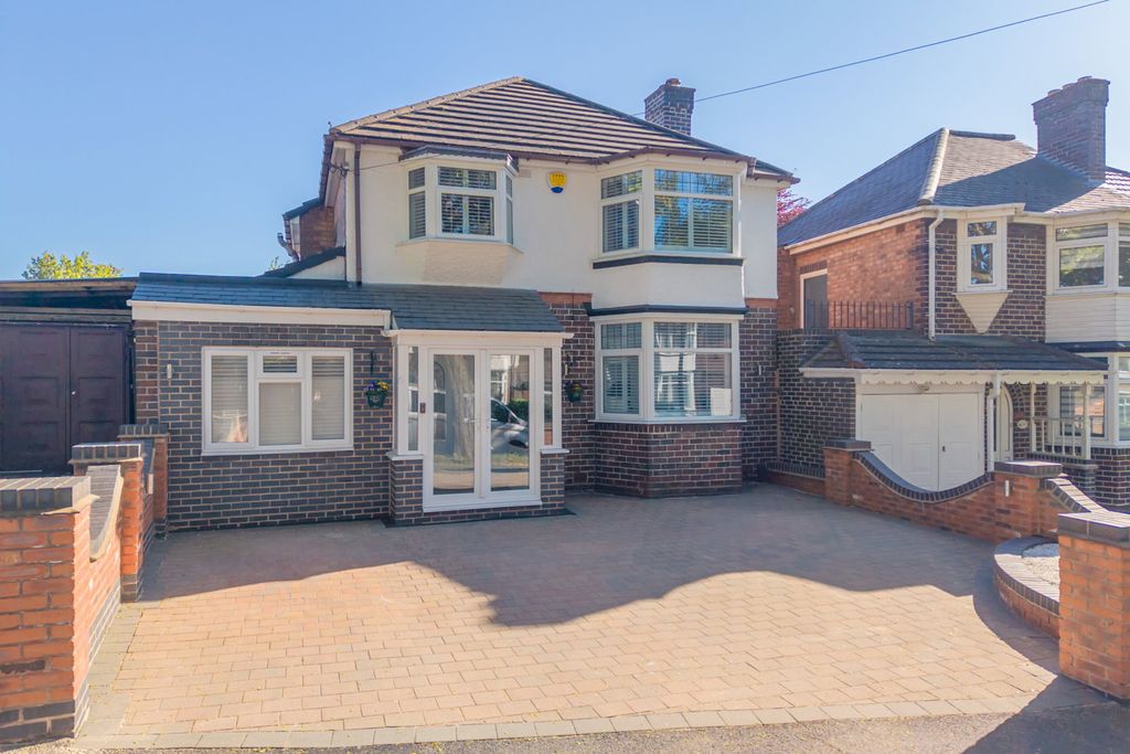 Property photo 1 of 34