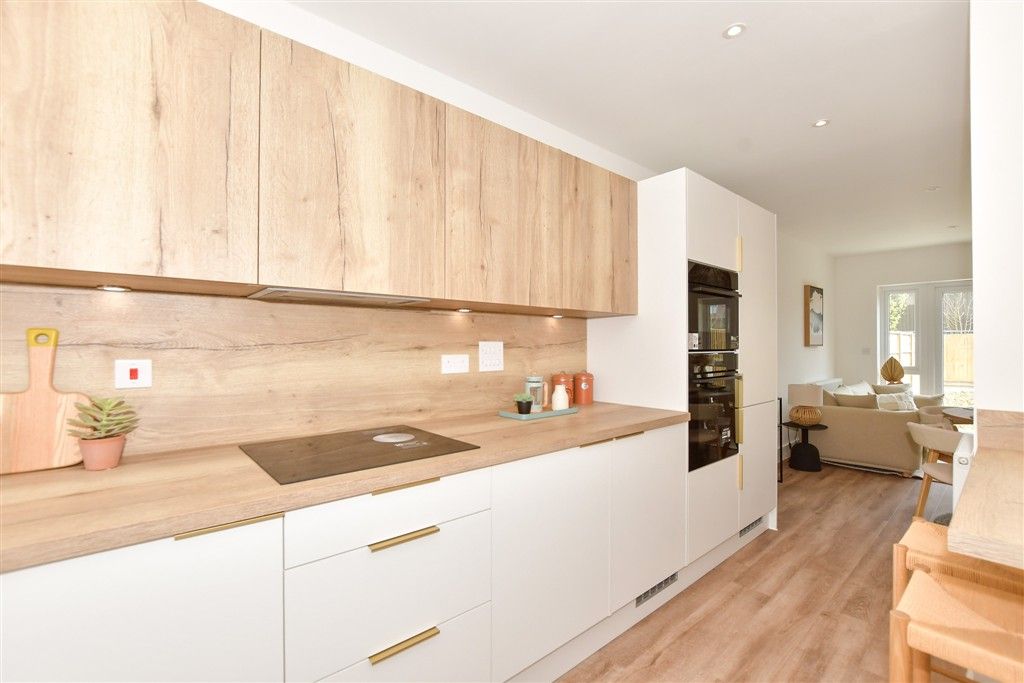 Property photo 3 of 13 Kitchen