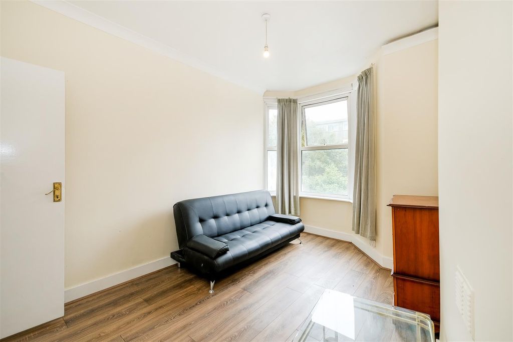 Property photo 2 of 13 152B Church Road-8.Jpg