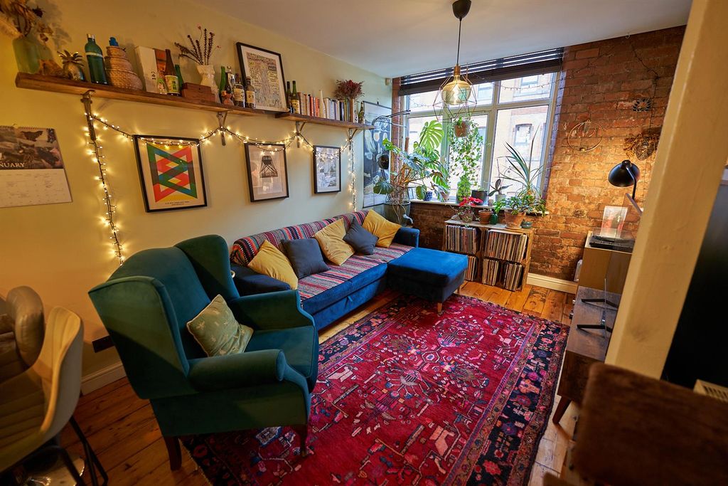 Property photo 1 of 36