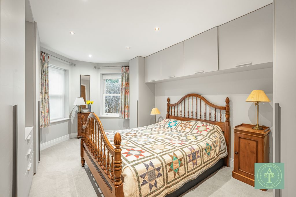 Additional image 12 of 3 bed flat for sale50 Village Road, Bush Hill Park, Enfield EN1