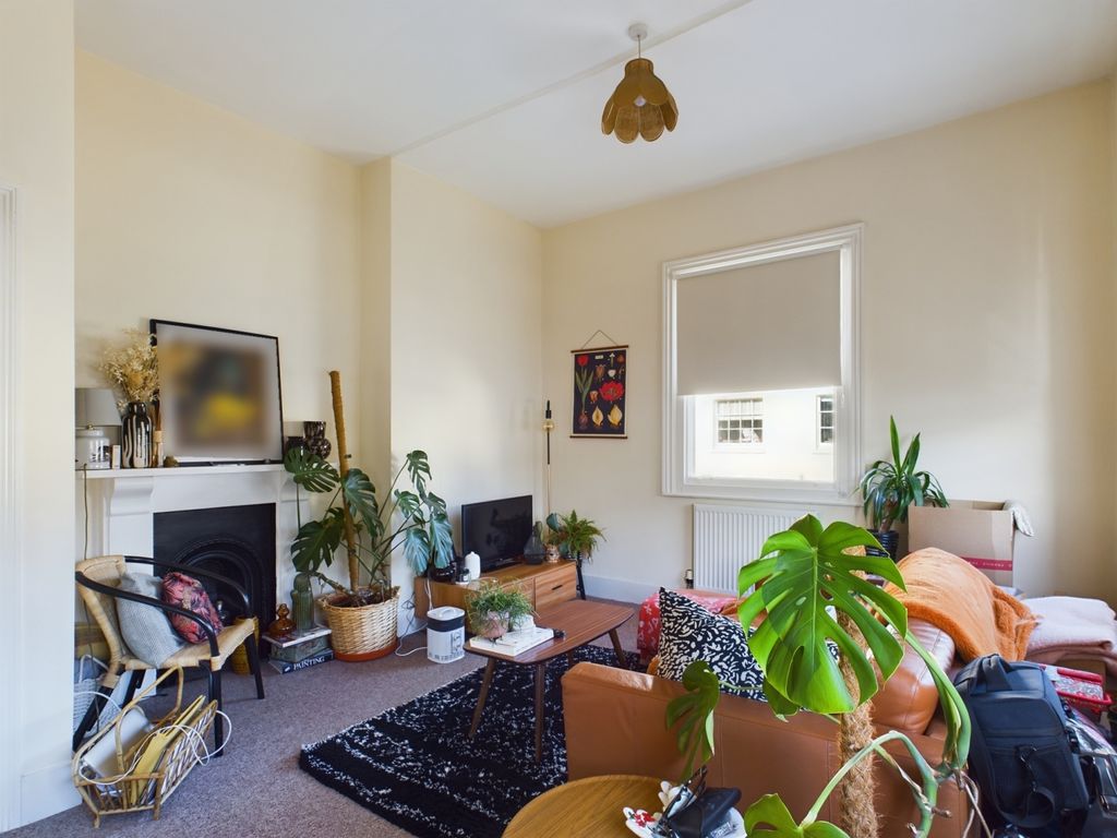 Property photo 2 of 7 Living Room
