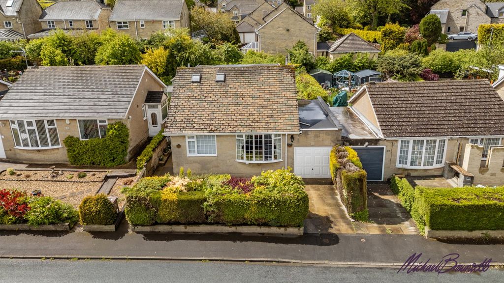 Property photo 1 of 33