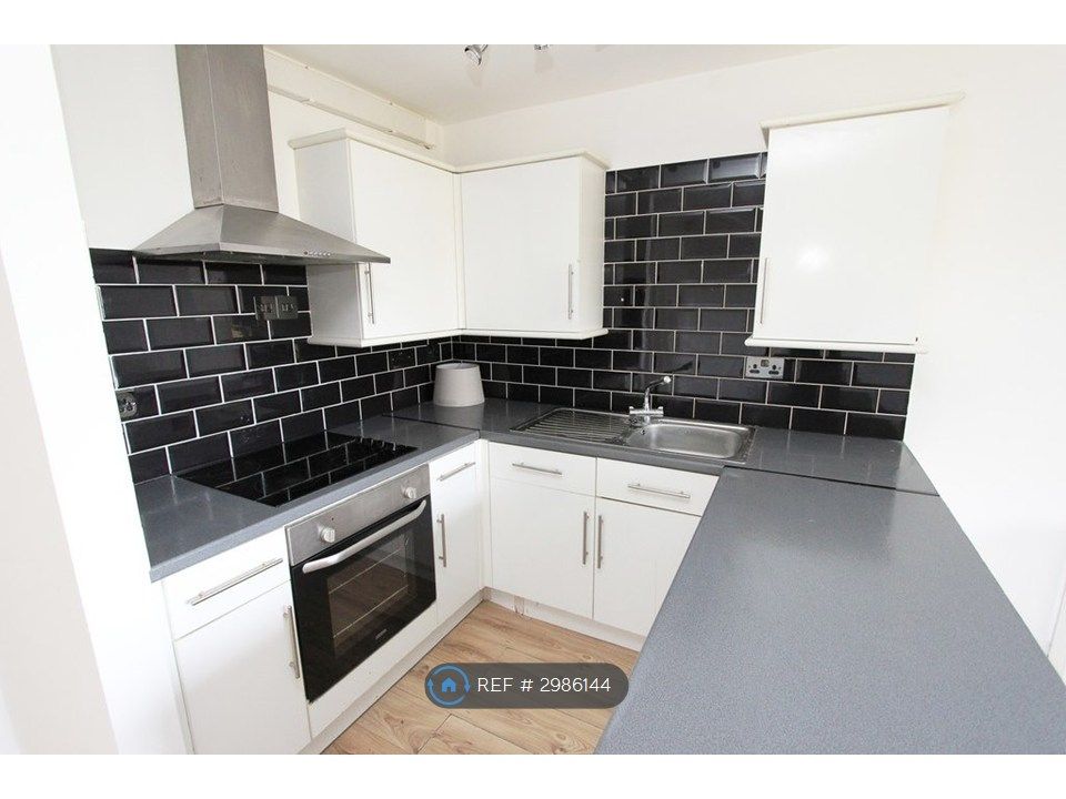 Property photo 3 of 4 Kitchen