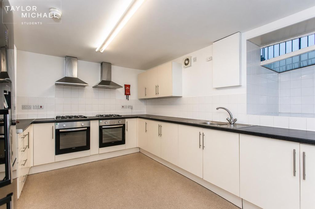 Property photo 2 of 41 Kitchen