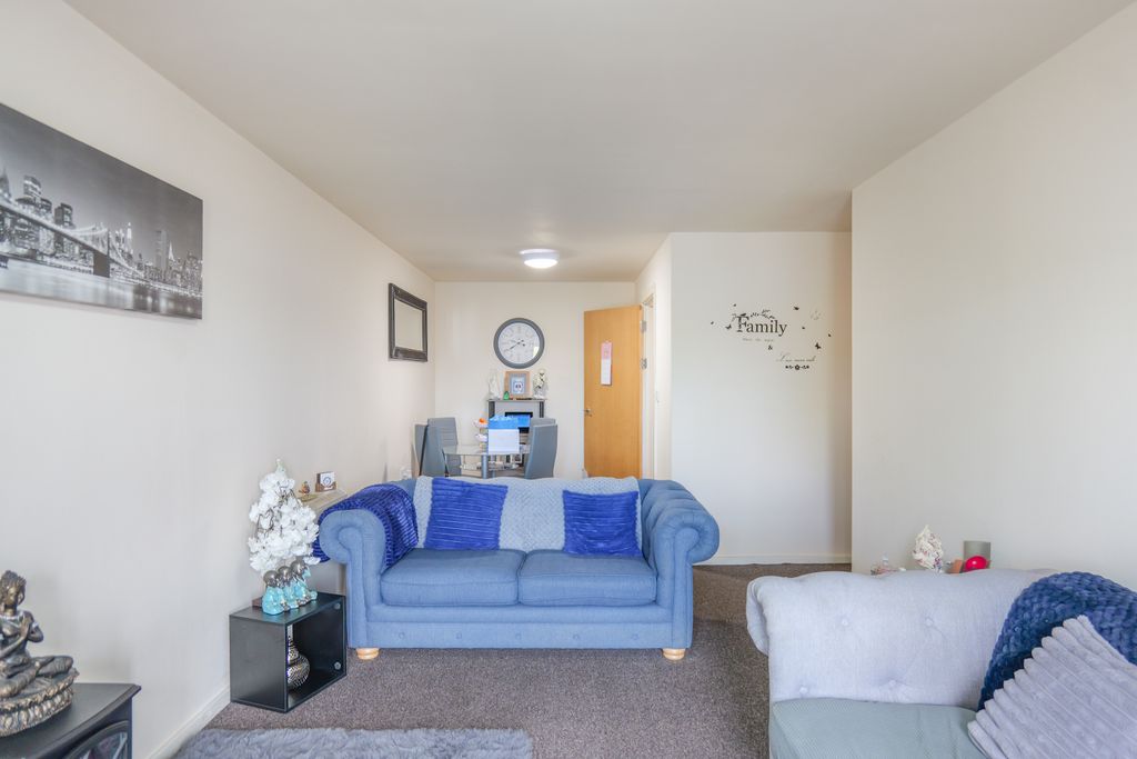 Property photo 3 of 16