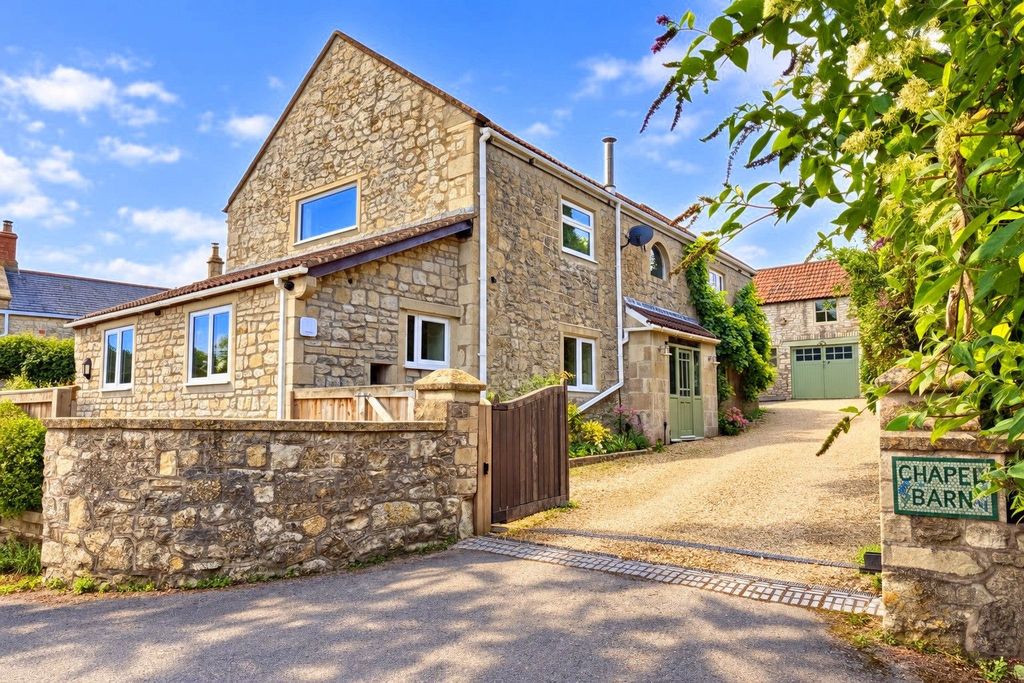 Property photo 1 of 33