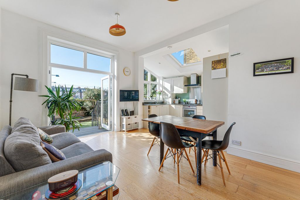 Property photo 2 of 14