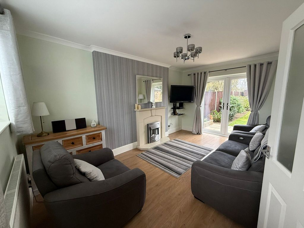 Property photo 2 of 24