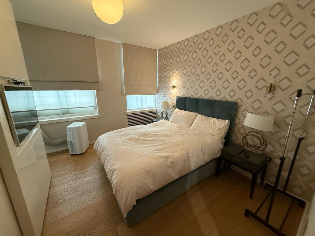 Property photo 2 of 7 Master Bedroom