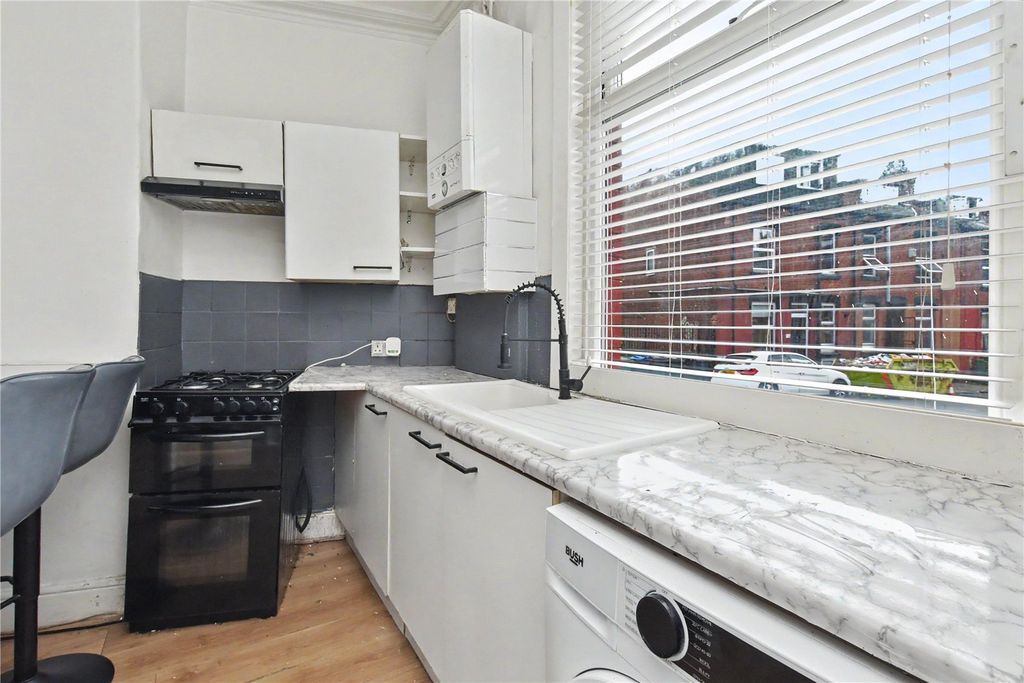 Property photo 2 of 12 Picture No. 07