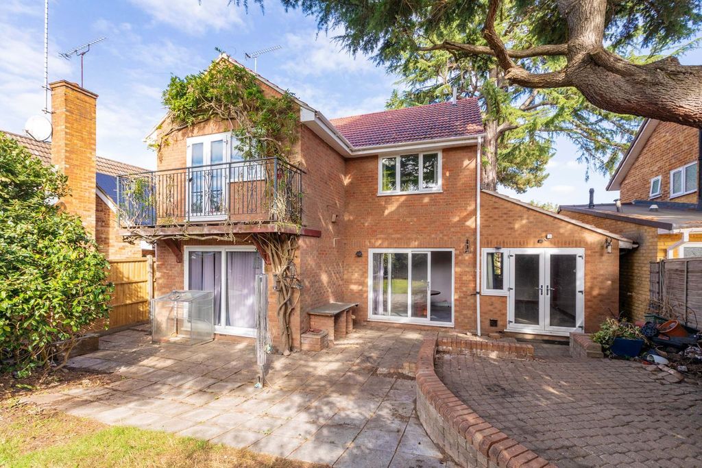 Property photo 2 of 19