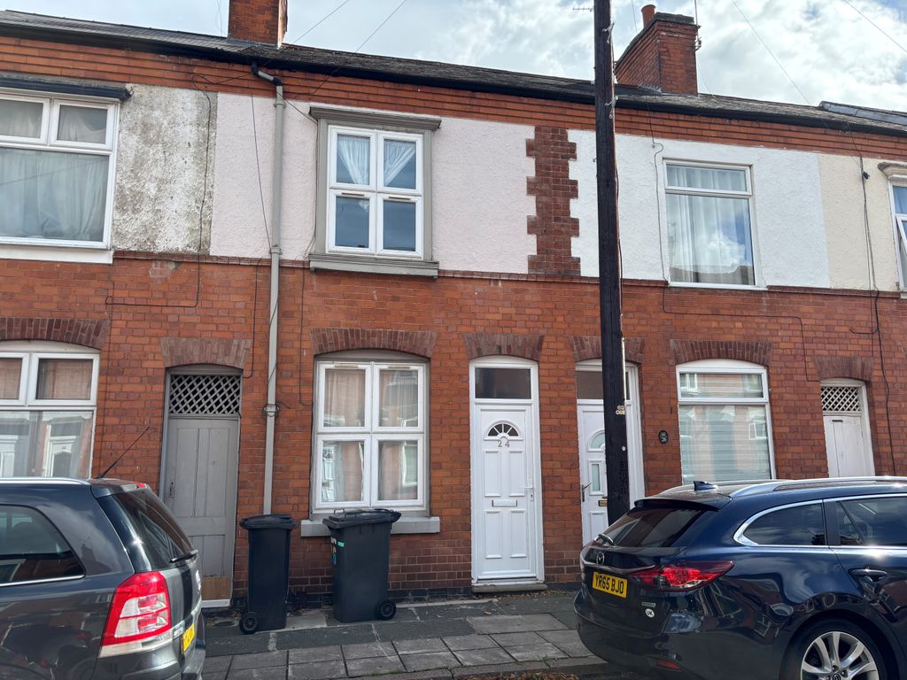 Property photo 1 of 10 Wilmington Road , Leicester
