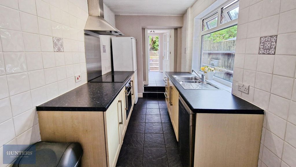 Property photo 2 of 21 Kitchen 1