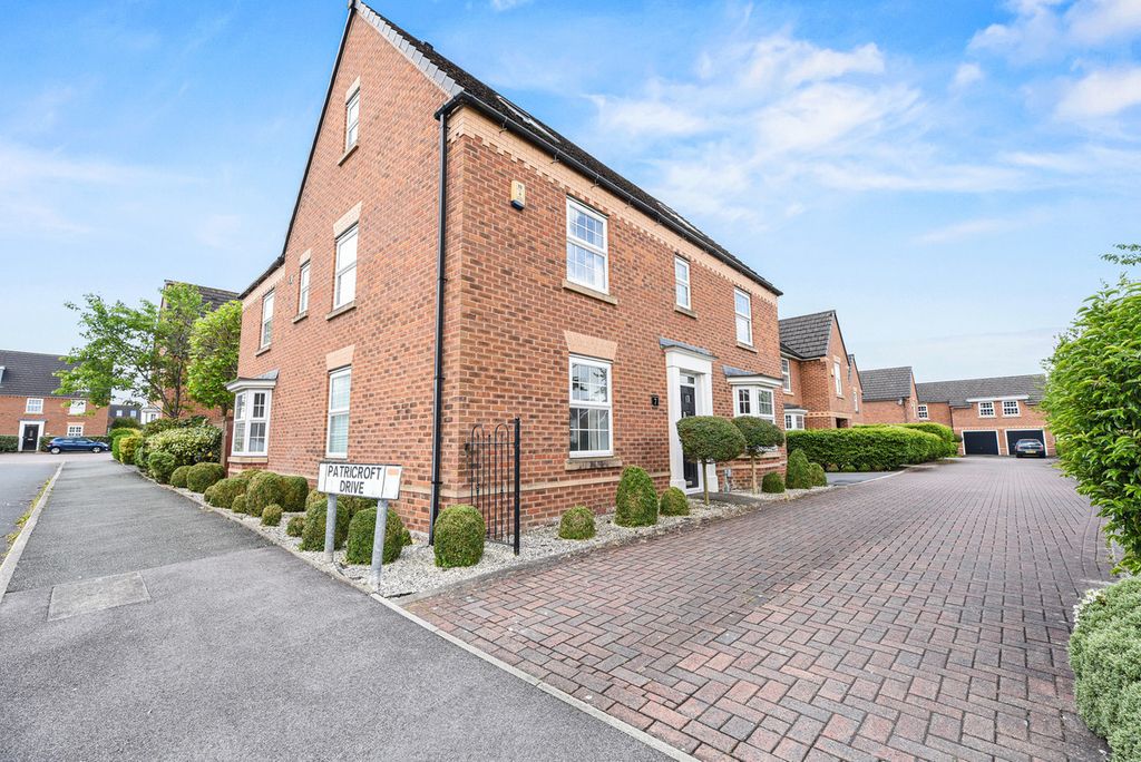 Property photo 1 of 23