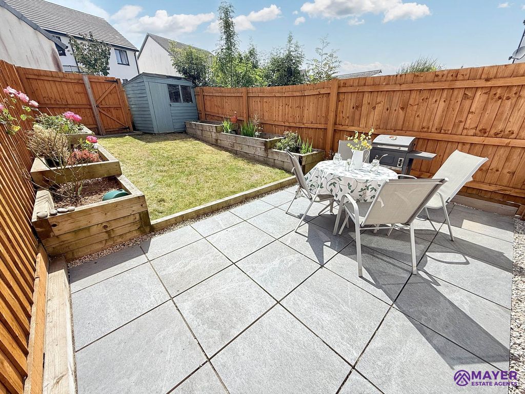 Property photo 2 of 16