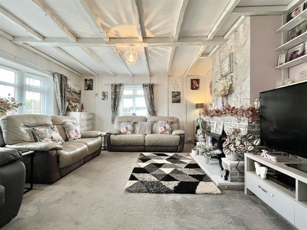 Property photo 3 of 31